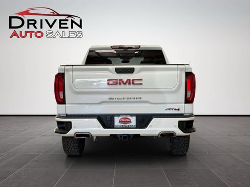 Used 2024 GMC Sierra 1500 AT4 w/ Technology Package image 5