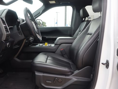 Used 2021 Ford Expedition XLT AWD/4WD image 9