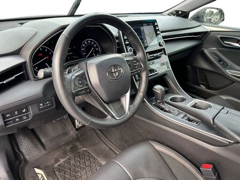 Used 2019 Toyota Avalon Touring w/ Advanced Safety Package image 13