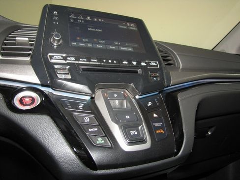 Used 2023 Honda Odyssey Touring image 7