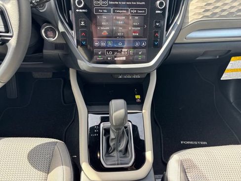 Certified 2025 Subaru Forester Premium AWD/4WD image 11