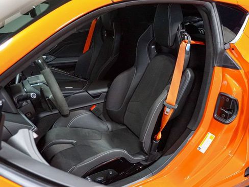 Used 2025 Chevrolet Corvette Z06 w/ Battery Protection Package RWD image 9