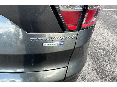 Used 2017 Ford Escape Titanium AWD/4WD image 24
