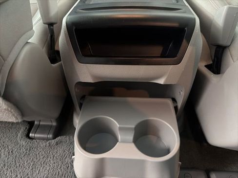 Used 2015 Toyota Sienna XLE image 20