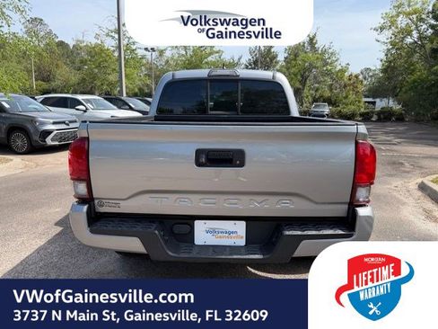 Used 2018 Toyota Tacoma SR w/ SR Convenience Package RWD image 5