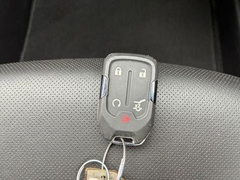 Used 2024 GMC Terrain SLT AWD/4WD image 22