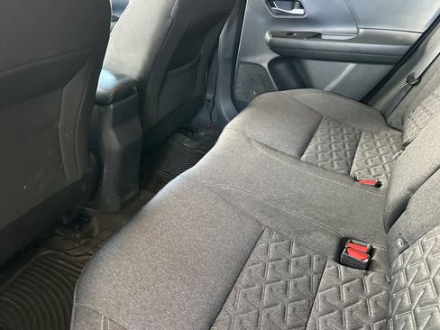 Used 2025 Nissan Kicks SV FWD image 5