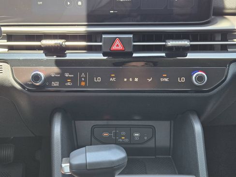 New 2026 Kia Sportage EX FWD image 16