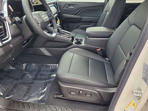 New 2026 GMC Canyon Elevation image 9