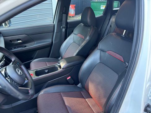 Used 2026 Nissan Kicks SR FWD image 19