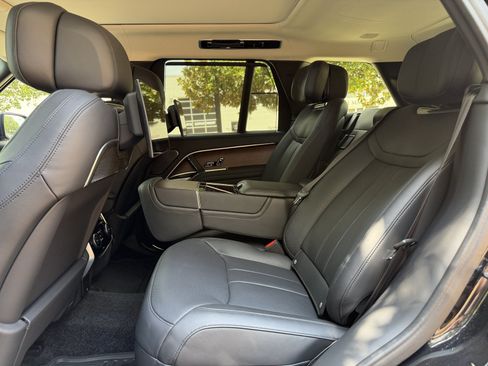 Used 2024 Land Rover Range Rover Autobiography AWD/4WD image 43