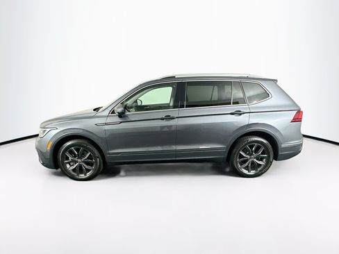 Used 2024 Volkswagen Tiguan SE AWD/4WD image 4