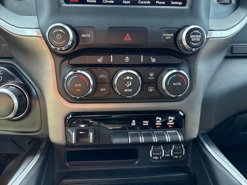 Used 2021 RAM 1500 Big Horn AWD/4WD image 16