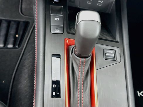 Used 2026 Nissan Kicks SR w/ Cold Weather Package FWD image 24