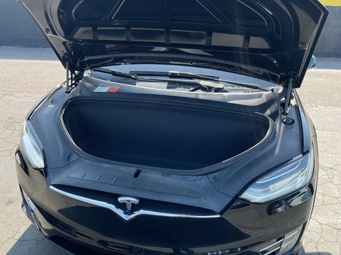 Used 2018 Tesla Model X 75D AWD/4WD image 22