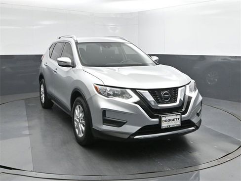 Used 2020 Nissan Rogue SV image 22
