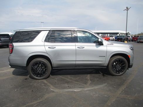 Used 2024 Chevrolet Tahoe High Country AWD/4WD image 5