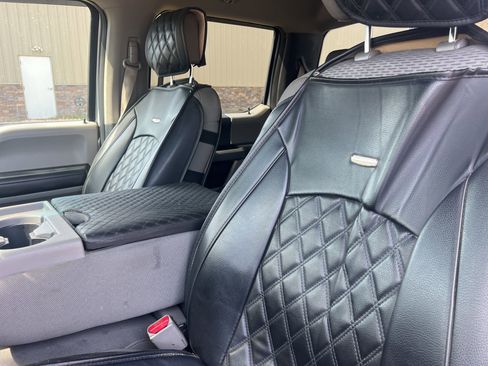 Used 2016 Ford F150 XLT image 12