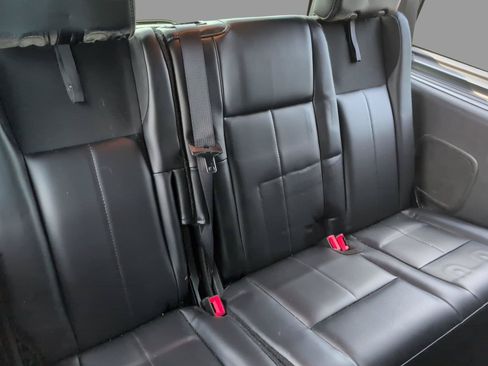 Used 2015 Ford Expedition Platinum RWD image 39