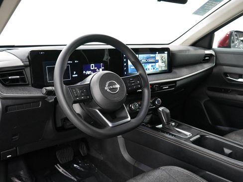 Used 2025 Nissan Kicks SV AWD/4WD image 23