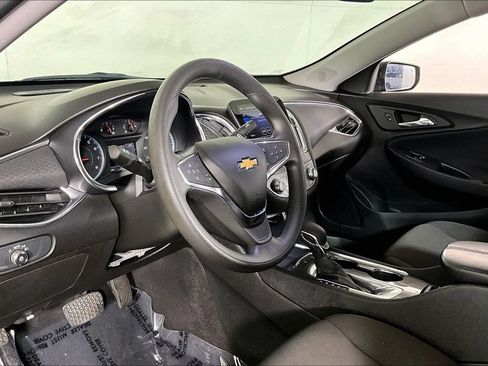 Used 2021 Chevrolet Malibu LT FWD image 13