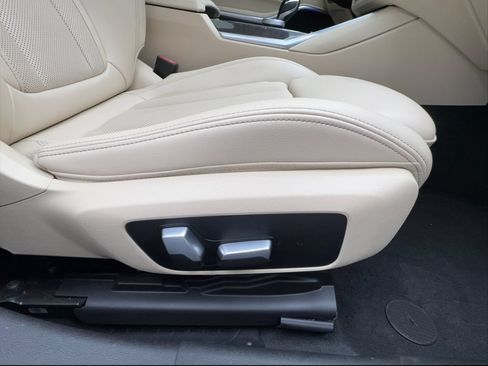Used 2022 BMW 330i Sedan w/ Driving Assistance Package RWD image 32