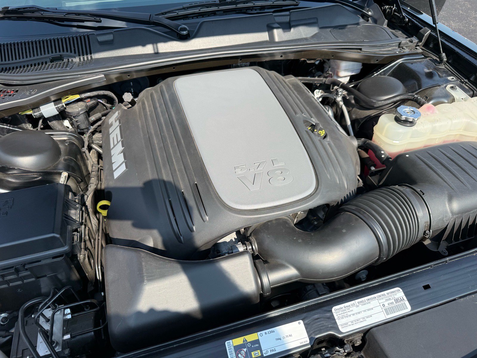 Used 2014 Dodge Challenger R/T w/ Electronics Convenience Group RWD image 24
