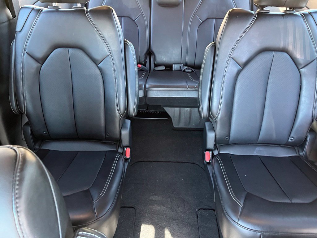 Used 2026 Chrysler Pacifica Select FWD image 17