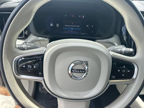 Used 2024 Volvo XC60 B5 Plus w/ Protection Package Premier AWD/4WD image 17