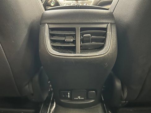 Used 2016 Chevrolet Malibu LT w/ Leather Package FWD image 23