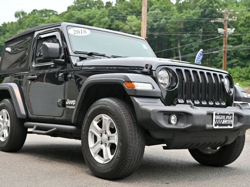 Used 2018 Jeep Wrangler Sport AWD/4WD image 7