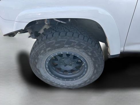 Used 2014 Toyota 4Runner SR5 image 17