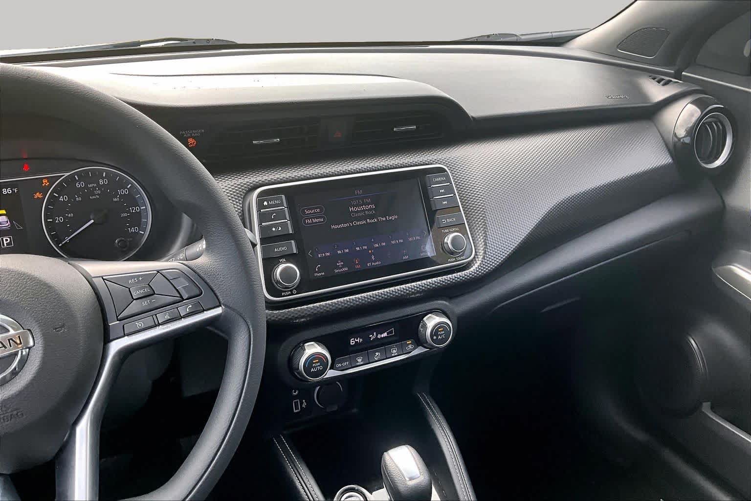 Used 2019 Nissan Kicks SV FWD image 6