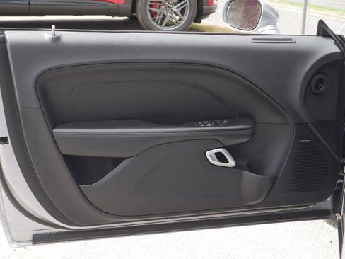 Used 2015 Dodge Challenger R/T w/ Quick Order Package 28D R/T RWD image 32