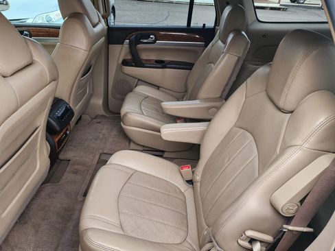 Used 2009 Buick Enclave CXL w/ Entertainment Package #4 image 17