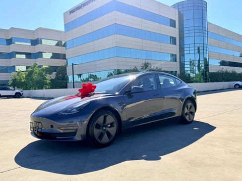 Used 2023 Tesla Model 3 Standard Range RWD image 15