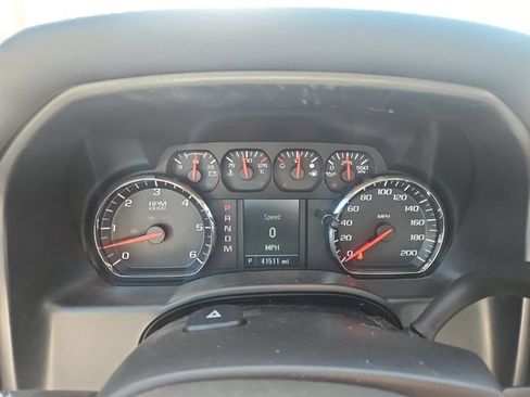 Used 2016 Chevrolet Silverado 1500 Custom w/ Custom Convenience Package AWD/4WD image 10