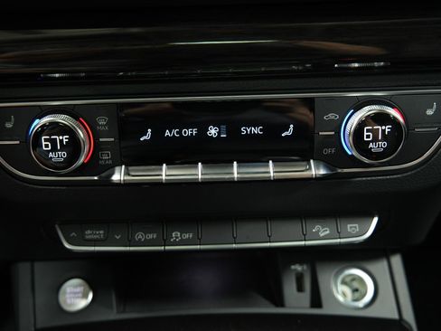 Used 2019 Audi Q5 2.0T Premium w/ Convenience Package image 44