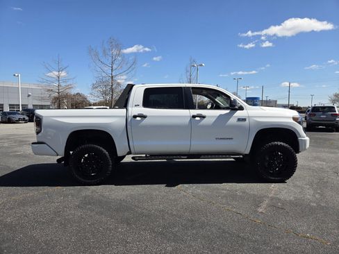 Used 2020 Toyota Tundra SR5 w/ SR5 Leather Package image 5