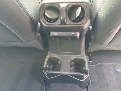 Used 2019 Jeep Wrangler Unlimited Sport S image 28