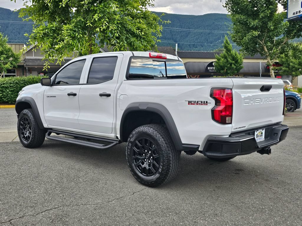 Used 2024 Chevrolet Colorado Trail Boss w/ Technology Package AWD/4WD image 7