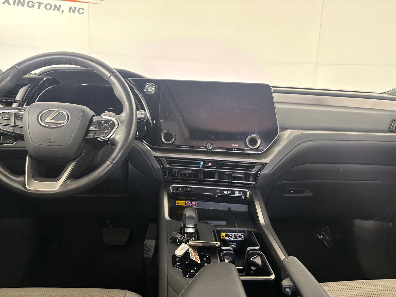 Used 2025 Lexus TX 350 AWD w/ Technology Package image 26