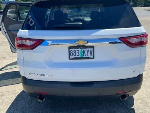 Used 2018 Chevrolet Traverse LT w/ LPO, 'HIT The Road' Package AWD/4WD image 15