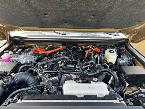 Used 2027 Toyota Land Cruiser AWD/4WD image 27