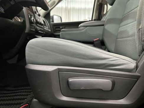 Used 2018 RAM 1500 Express w/ Black Ram 1500 Express Group image 17