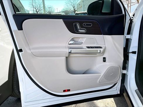 New 2026 Mercedes-Benz GLB 250 image 15