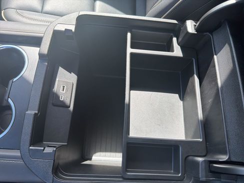 Used 2024 Chevrolet Suburban Premier image 41