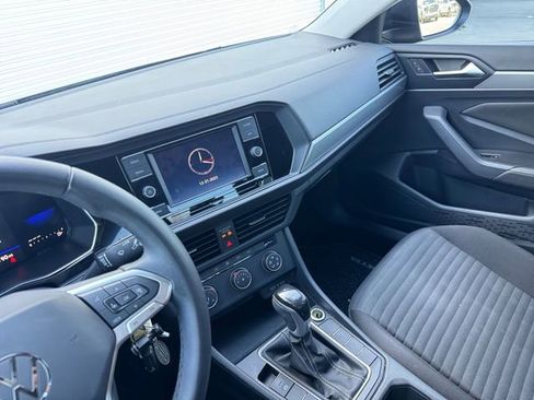 Used 2023 Volkswagen Jetta S image 12