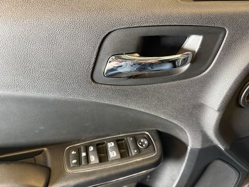 Used 2014 Dodge Charger SE RWD image 18