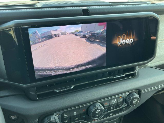 Certified 2026 Jeep Wrangler Unlimited Sahara AWD/4WD image 30